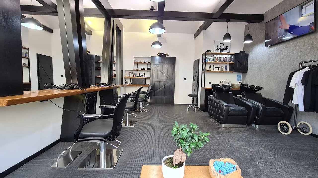 Notranjost salona HC Hair Culture na Gosposvetski cesti